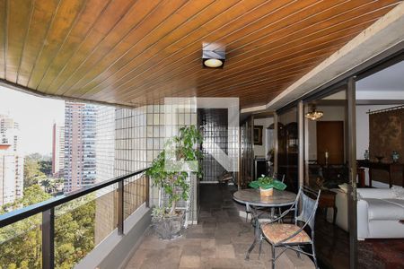 Varanda de apartamento à venda com 4 quartos, 285m² em Paraíso do Morumbi, São Paulo