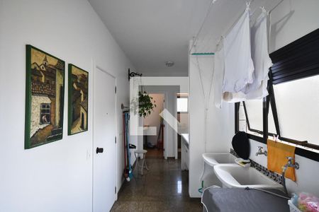 Apartamento à venda com 285m², 4 quartos e 4 vagas Apartamento à venda com 285m², 4 quartos e 4 vagasÁrea de serviço