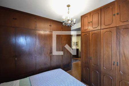 Apartamento à venda com 285m², 4 quartos e 4 vagas Apartamento à venda com 285m², 4 quartos e 4 vagasSuíte 1