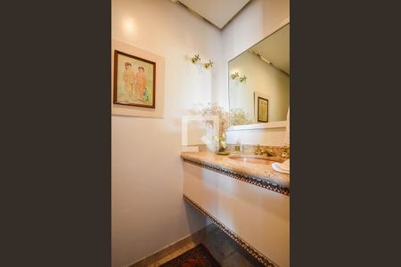 Apartamento à venda com 285m², 4 quartos e 4 vagas Apartamento à venda com 285m², 4 quartos e 4 vagasLavabo