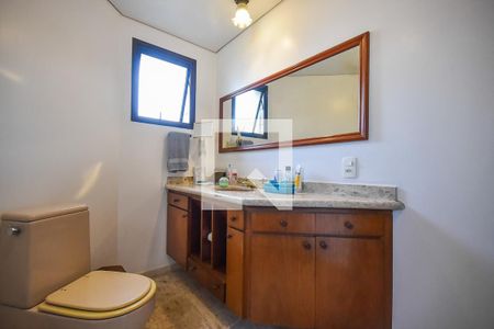 Apartamento à venda com 285m², 4 quartos e 4 vagas Apartamento à venda com 285m², 4 quartos e 4 vagasBanheiro suíte 4