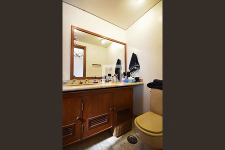 Apartamento à venda com 285m², 4 quartos e 4 vagas Apartamento à venda com 285m², 4 quartos e 4 vagasBanheiro suíte 2