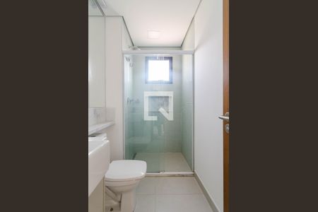 Apartamento para alugar com 67m², 2 quartos e 2 vagas Apartamento para alugar com 67m², 2 quartos e 2 vagasBanheiro da suíte