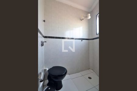 Banheiro da Suíte de casa para alugar com 3 quartos, 300m² em Parque das Nações, Santo André