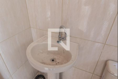 Casa para alugar com 45m², 2 quartos e 1 vaga Casa para alugar com 45m², 2 quartos e 1 vagaBanheiro