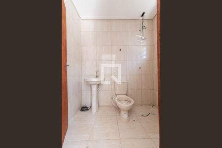 Casa para alugar com 45m², 2 quartos e 1 vaga Casa para alugar com 45m², 2 quartos e 1 vagaBanheiro