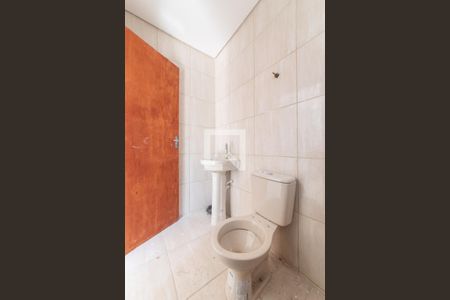 Casa para alugar com 45m², 2 quartos e 1 vaga Casa para alugar com 45m², 2 quartos e 1 vagaBanheiro