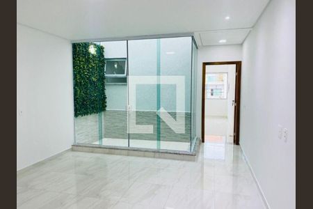 Casa à venda com 3 quartos, 220m² em Vila Esperança, São Paulo