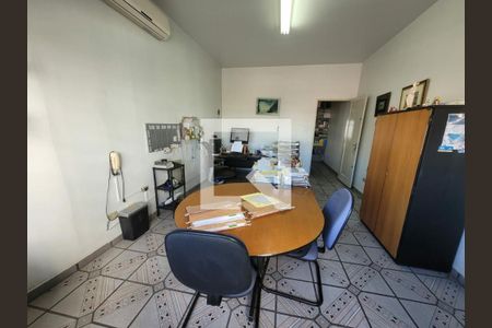 Casa à venda com 3 quartos, 650m² em Pompeia, São Paulo