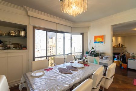 Apartamento à venda com 4 quartos, 270m² em Santa Cecilia, São Paulo