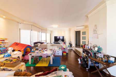 Apartamento à venda com 4 quartos, 270m² em Santa Cecilia, São Paulo