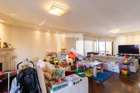 Apartamento à venda com 4 quartos, 270m² em Santa Cecilia, São Paulo