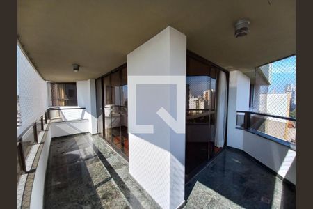 Apartamento à venda com 208m², 4 quartos e 3 vagas