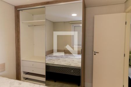 Suite armarios  de apartamento à venda com 2 quartos, 64m² em Vila Andrade, São Paulo