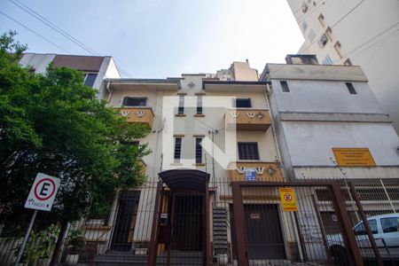 Apartamento para alugar com 92m², 3 quartos e sem vaga Apartamento para alugar com 92m², 3 quartos e sem vagaFachada