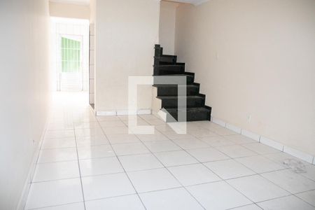 Sala de casa à venda com 2 quartos, 120m² em Vila Nilo, São Paulo