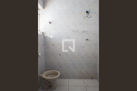 Casa para alugar com 120m², 3 quartos e 2 vagasBanheiro 