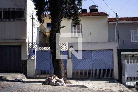 Casa para alugar com 120m², 3 quartos e 2 vagasFachada