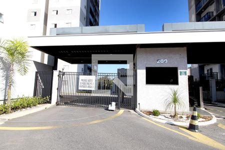 Apartamento para alugar com 53m², 2 quartos e 1 vagaFachada do Condomínio