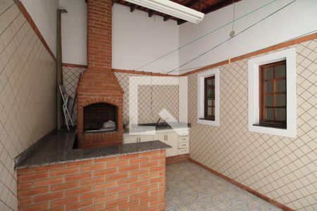 Casa à venda com 163m², 3 quartos e 4 vagasChurrasqueira