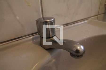 Casa à venda com 163m², 3 quartos e 4 vagasBanheiro - Torneira