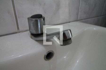 Casa à venda com 163m², 3 quartos e 4 vagasBanheiro - Torneira