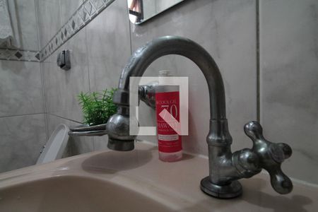 Casa à venda com 163m², 3 quartos e 4 vagasBanheiro - Torneira