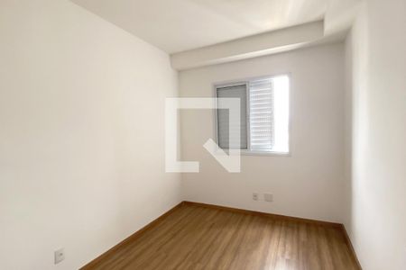 Quarto 1 de apartamento para alugar com 2 quartos, 57m² em Jardim Iracema, Barueri