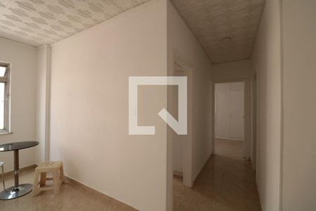 Corredor de apartamento para alugar com 2 quartos, 70m² em Vila Cláudia, São Paulo