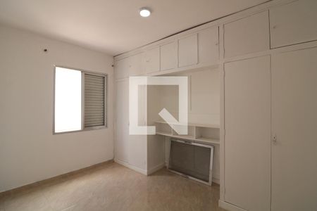 Quarto 2 de apartamento para alugar com 2 quartos, 70m² em Vila Cláudia, São Paulo