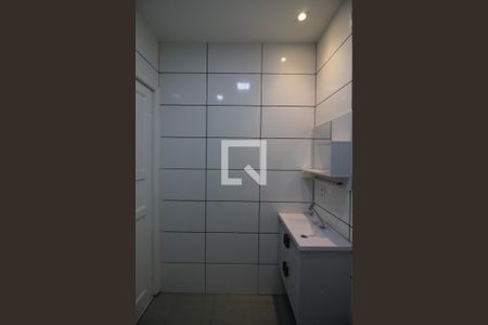Banheiro Social de casa para alugar com 3 quartos, 146m² em Del Castilho, Rio de Janeiro