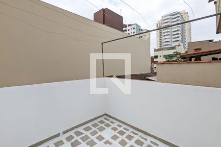 Casa para alugar com 320m², 2 quartos e 4 vagas Casa para alugar com 320m², 2 quartos e 4 vagasVaranda