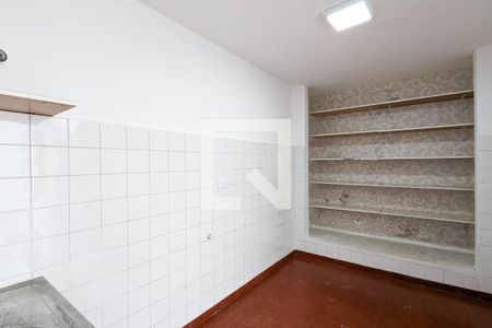 Casa para alugar com 320m², 2 quartos e 4 vagas Casa para alugar com 320m², 2 quartos e 4 vagasCozinha da edícula