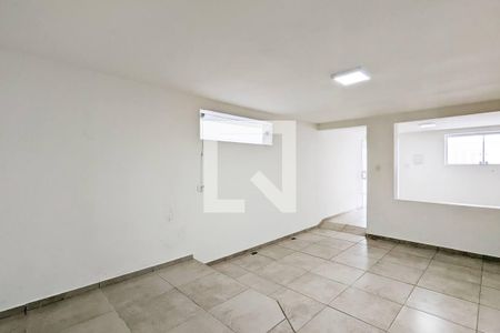 Casa para alugar com 320m², 2 quartos e 4 vagas Casa para alugar com 320m², 2 quartos e 4 vagasSalão