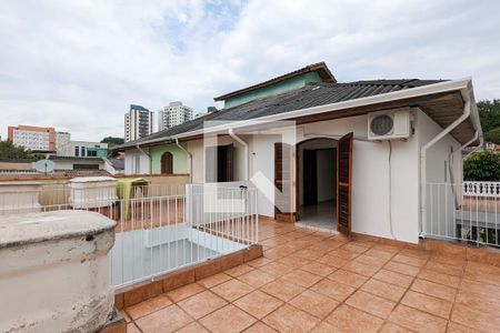 Casa para alugar com 320m², 2 quartos e 4 vagas Casa para alugar com 320m², 2 quartos e 4 vagasVaranda