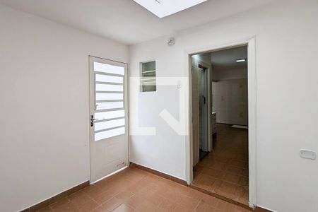 Casa para alugar com 320m², 2 quartos e 4 vagas Casa para alugar com 320m², 2 quartos e 4 vagasQuarto de Serviço