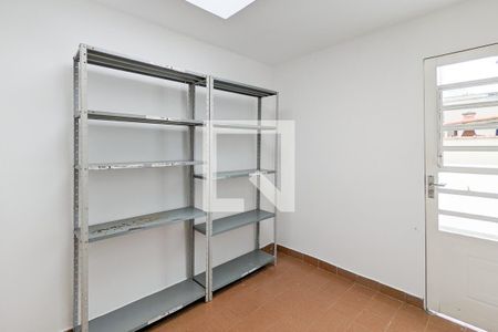 Casa para alugar com 320m², 2 quartos e 4 vagas Casa para alugar com 320m², 2 quartos e 4 vagasQuarto de Serviço