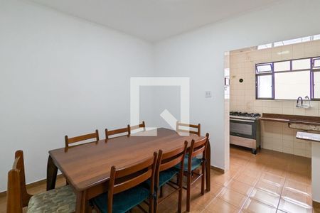 Casa para alugar com 320m², 2 quartos e 4 vagas Casa para alugar com 320m², 2 quartos e 4 vagasCozinha