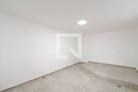 Casa para alugar com 320m², 2 quartos e 4 vagas Casa para alugar com 320m², 2 quartos e 4 vagasSalão