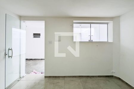 Casa para alugar com 320m², 2 quartos e 4 vagas Casa para alugar com 320m², 2 quartos e 4 vagasSalão