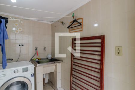 Casa à venda com 240m², 3 quartos e 4 vagasÁrea de Serviço