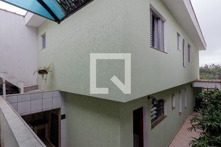 Casa à venda com 240m², 3 quartos e 4 vagasFachada dos Fundos