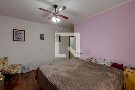 Casa à venda com 240m², 3 quartos e 4 vagasSuíte 1