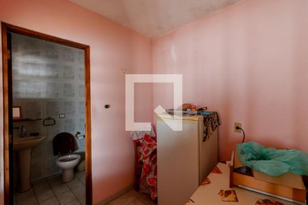 Casa à venda com 240m², 3 quartos e 4 vagasCozinha e Banheiro da Churrasqueira