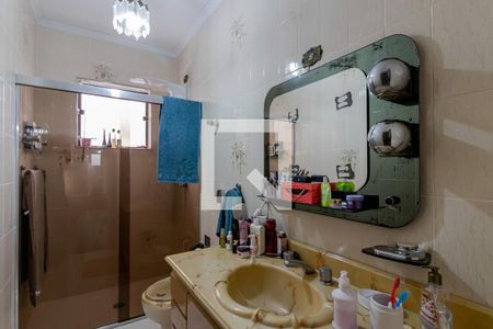 Casa à venda com 240m², 3 quartos e 4 vagasBanheiro da Suíte 1