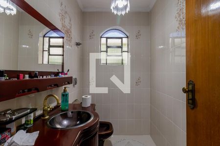 Casa à venda com 240m², 3 quartos e 4 vagasLavabo