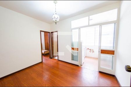 Sala de jantar de apartamento para alugar com 3 quartos, 85m² em São Pedro, Belo Horizonte