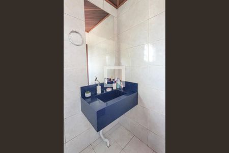 Casa à venda com 200m², 3 quartos e 1 vagaBanheiro 2