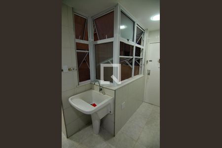 Apartamento à venda com 180m², 3 quartos e 1 vaga Apartamento à venda com 180m², 3 quartos e 1 vagaÁrea de Serviço