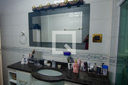 Apartamento à venda com 180m², 3 quartos e 1 vaga Apartamento à venda com 180m², 3 quartos e 1 vagaBanheiro